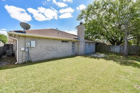 9527 Kingsvalley Street Houston TX 77075