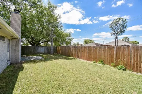 9527 Kingsvalley Street Houston TX 77075
