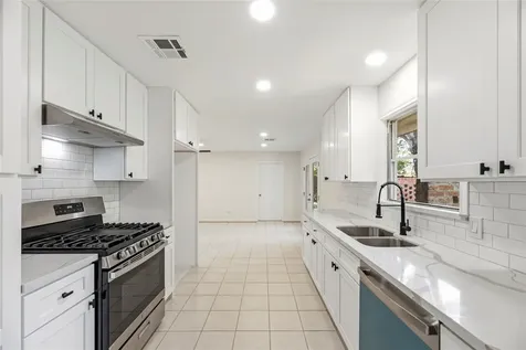 6110 Shadow Crest Street Houston TX 77074