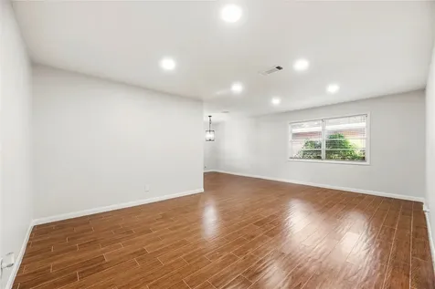 6110 Shadow Crest Street Houston TX 77074