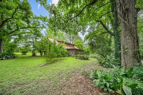 277 Cr 3520 Broaddus TX 75929