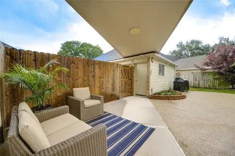 18 Arbor Bend Drive Houston TX 77070