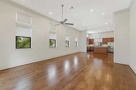 411 W 17th Street D Houston TX 77008
