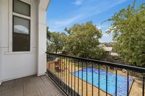 411 W 17th Street D Houston TX 77008