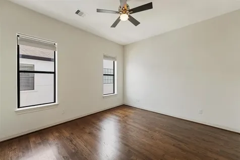 411 W 17th Street D Houston TX 77008