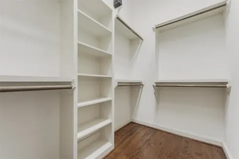 411 W 17th Street D Houston TX 77008