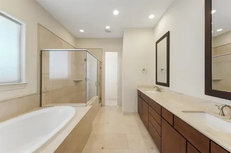 411 W 17th Street D Houston TX 77008