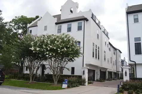 411 W 17th Street D Houston TX 77008