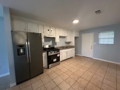4905 Kashmere Street 4907a Houston TX 77026