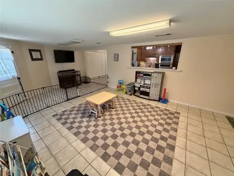 102 S Mattson Street West Columbia TX 77486