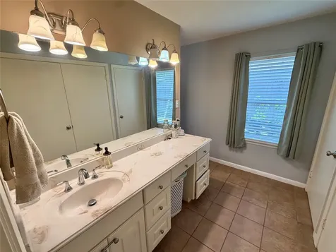 102 S Mattson Street West Columbia TX 77486