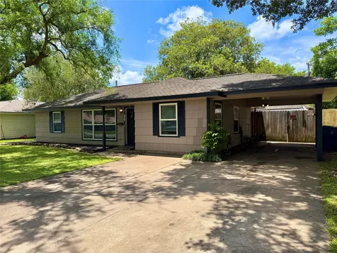 102 S Mattson Street West Columbia TX 77486