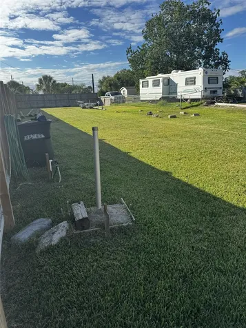 2226 Avenue L Dickinson TX 77539