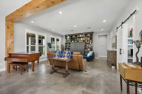 2610 County Road 163 Alvin TX 77511