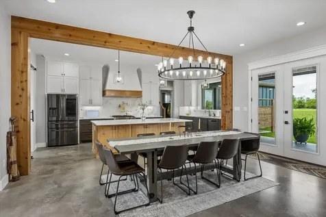 2610 County Road 163 Alvin TX 77511