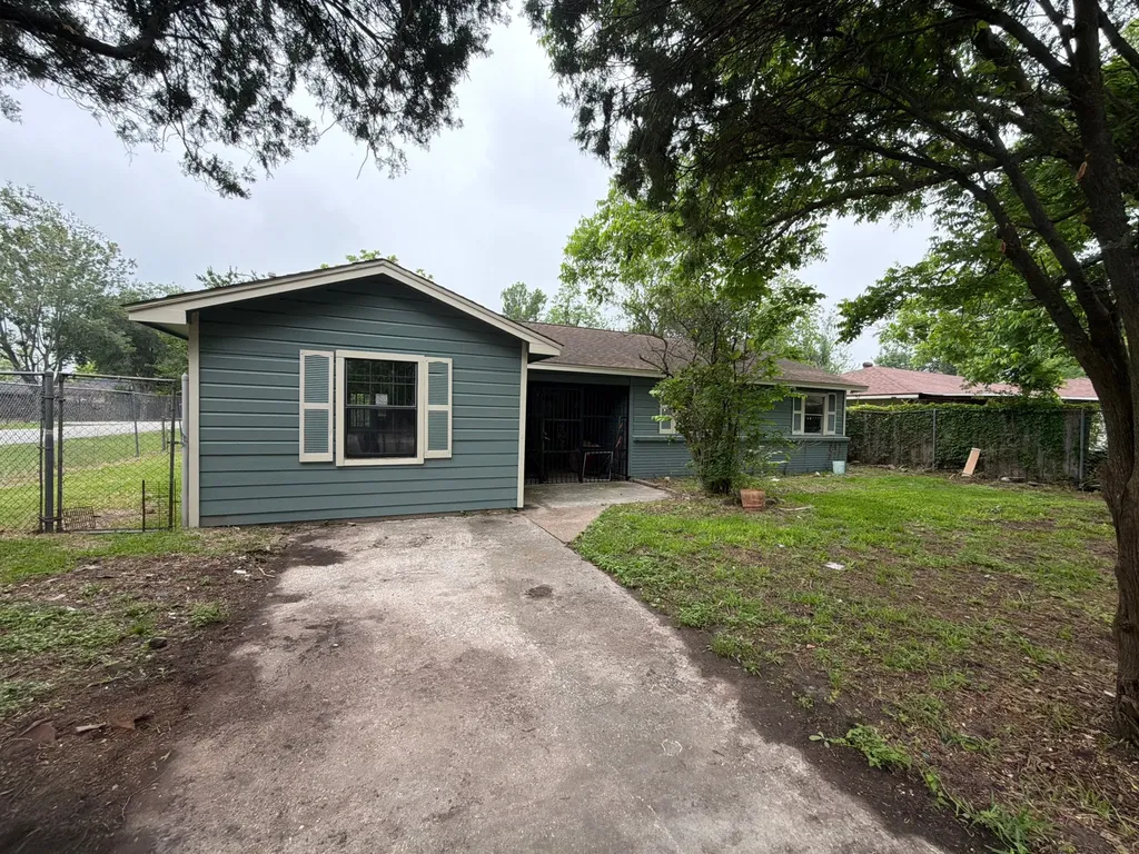 222 E John Alber Road Houston TX 77037