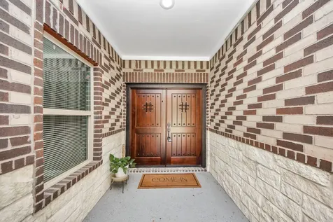 213 Newman Court Conroe TX 77303
