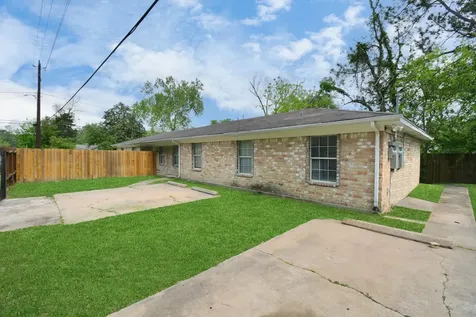 8622 Elbert Street B Houston TX 77028