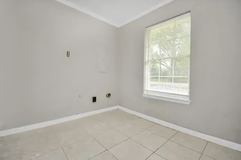 8622 Elbert Street B Houston TX 77028