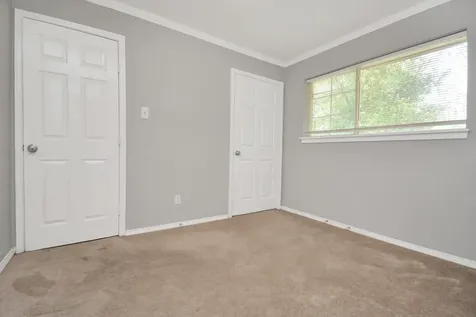 8622 Elbert Street B Houston TX 77028