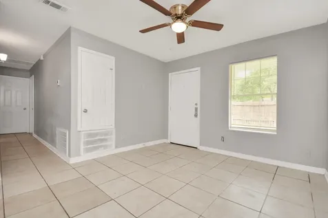 8622 Elbert Street B Houston TX 77028