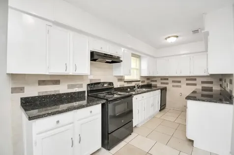 8622 Elbert Street B Houston TX 77028