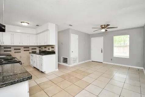 8622 Elbert Street B Houston TX 77028