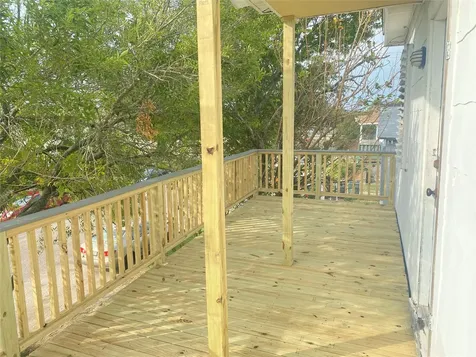5618 Avenue L Up Galveston TX 77551