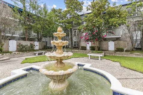 2601 Bellefontaine Street C104 Houston TX 77025