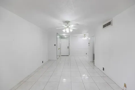 2601 Bellefontaine Street C104 Houston TX 77025