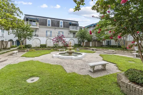 2601 Bellefontaine Street C104 Houston TX 77025
