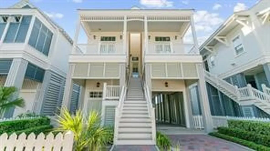 2614 E Seaside Drive Galveston TX 77550