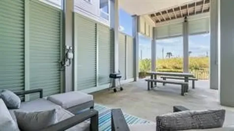 2614 E Seaside Drive Galveston TX 77550