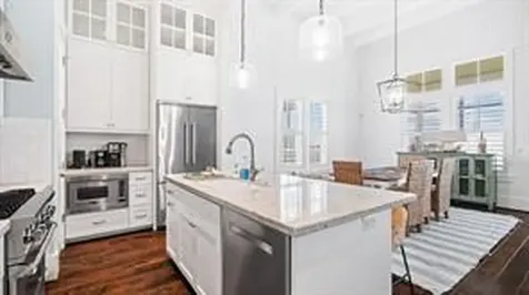 2614 E Seaside Drive Galveston TX 77550