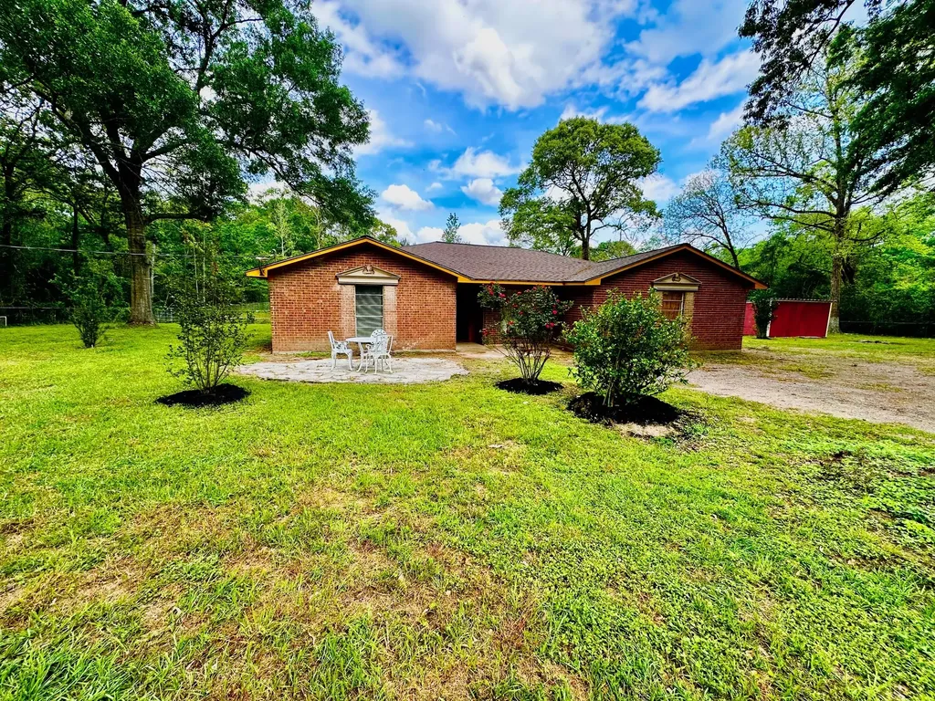 3658 Reaves Road Cleveland TX 77328