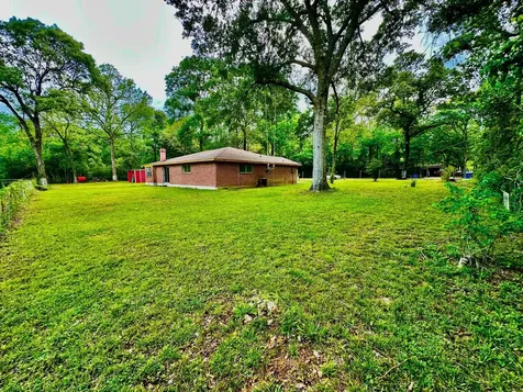 3658 Reaves Road Cleveland TX 77328
