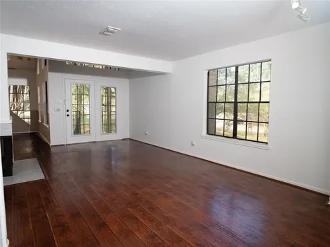 16800 Sugar Pine Drive F44 Houston TX 77090