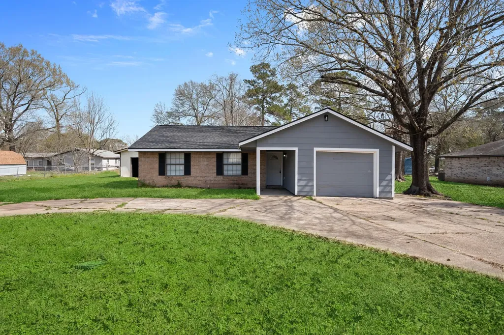 61 Beeson Avenue Shepherd TX 77371