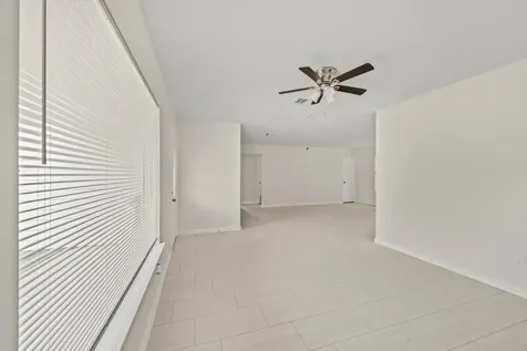 5646 Flamingo Drive Houston TX 77033