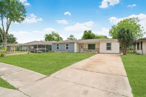 5646 Flamingo Drive Houston TX 77033