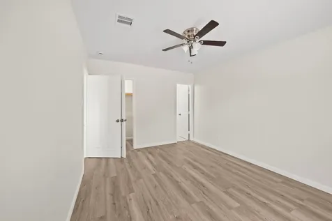 5646 Flamingo Drive Houston TX 77033