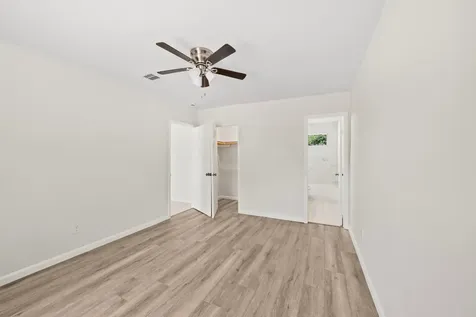 5646 Flamingo Drive Houston TX 77033