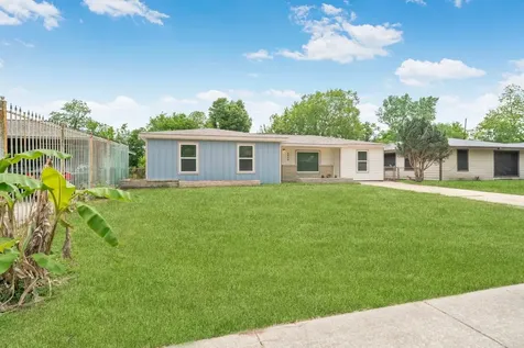 5646 Flamingo Drive Houston TX 77033