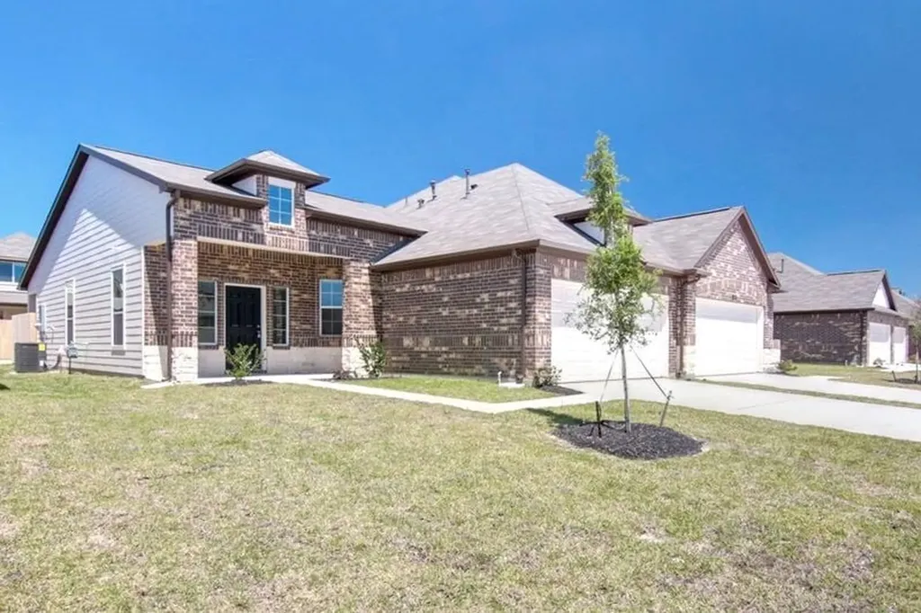 12319 Roy Mix Bohn Lane Houston TX 77044