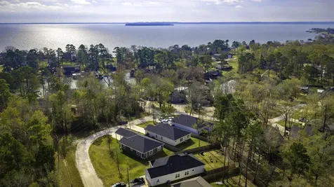 192 S Village Cove Loop Livingston TX 77351