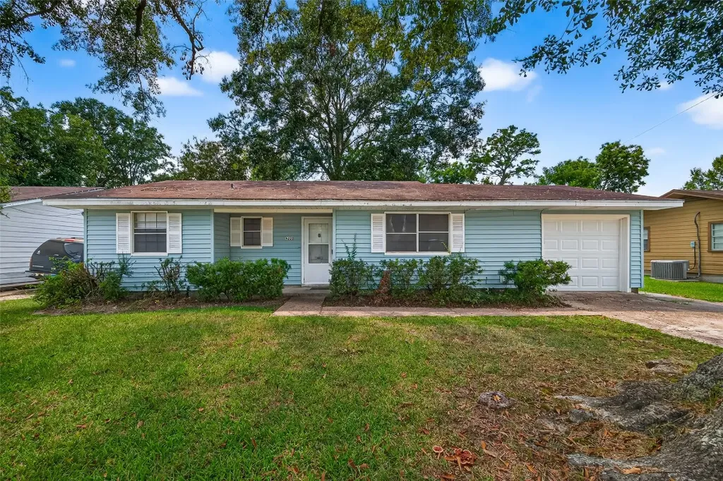 9225 Mclean Street Beaumont TX 77707