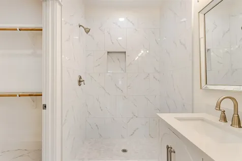 8923 De Priest Street Houston TX 77088