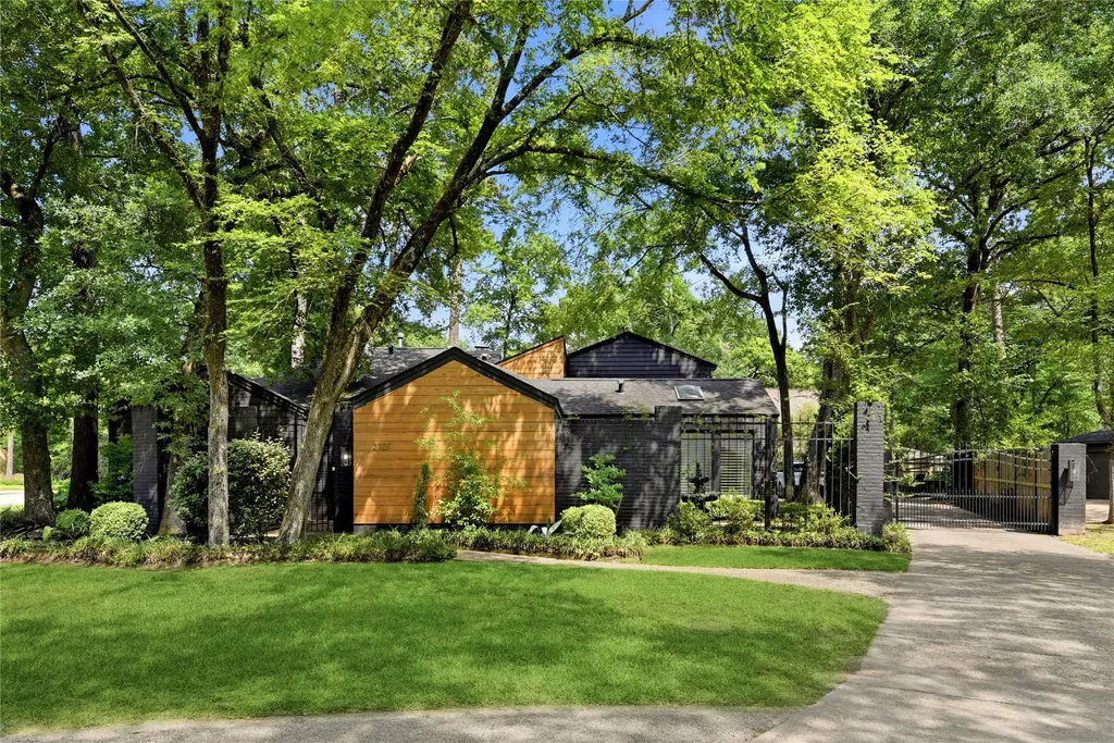 2701 Crossvine Circle The Woodlands TX 77380