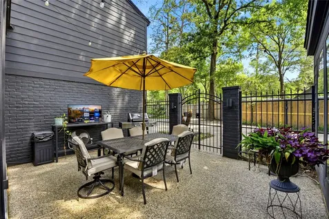 2701 Crossvine Circle The Woodlands TX 77380
