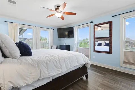 146 Tamana Drive Galveston TX 77554